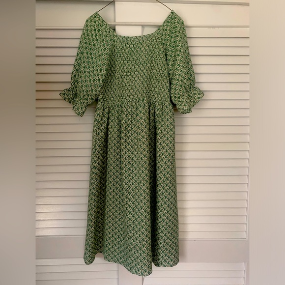 love olive Dresses & Skirts - Love Olive green prairie style dress puff sleeves ruching